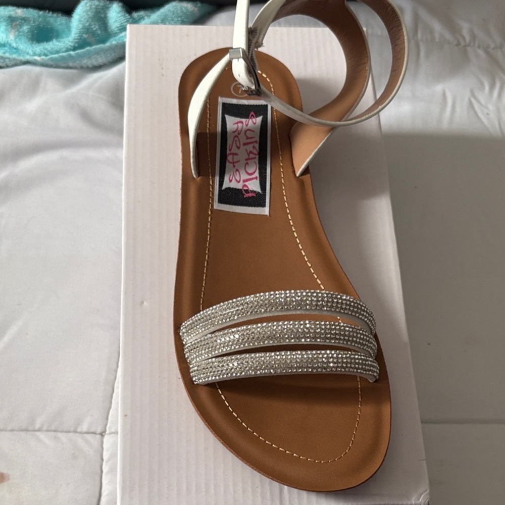 Easy Pickins Sandals New!